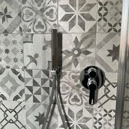 Cucchiari 8b * Modena